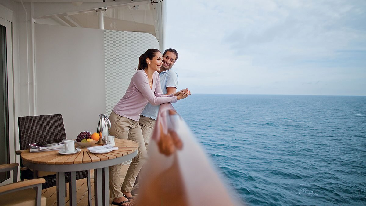 romantic luxury beach resort for couples and honeymoon